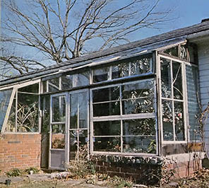 A Glass Vestibule Image
